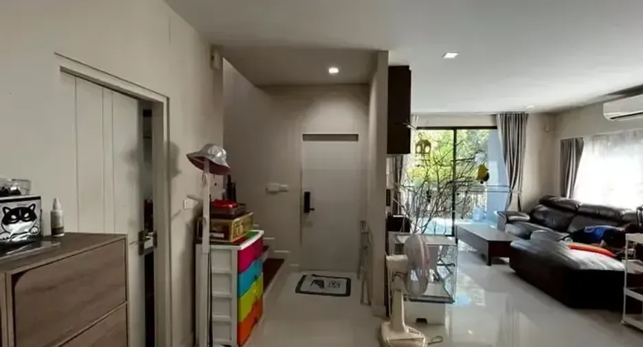 出租 4 卧室 独立屋 在 Bang Phli, Samut Prakan