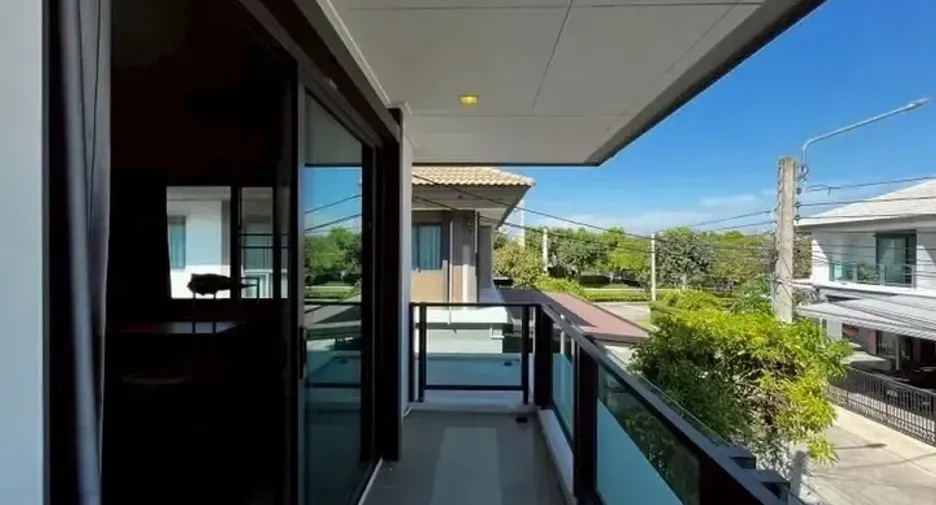 出租 4 卧室 独立屋 在 Bang Phli, Samut Prakan