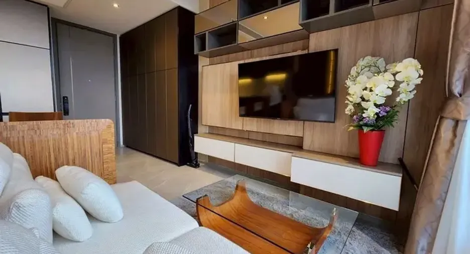For rent 1 bed condo in Khlong Toei, Bangkok