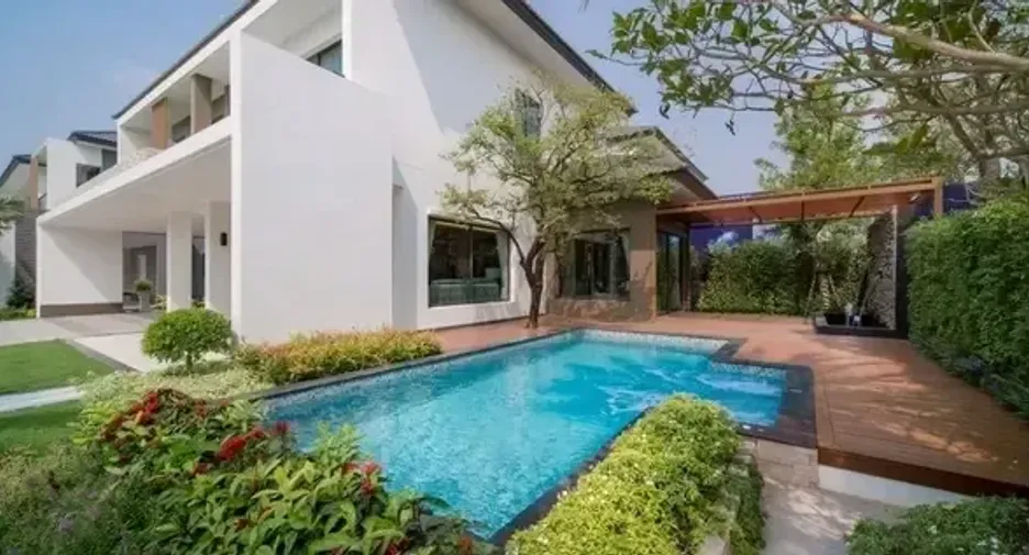 Haus zur Miete mit 4 Zimmer in Prawet, Bangkok
