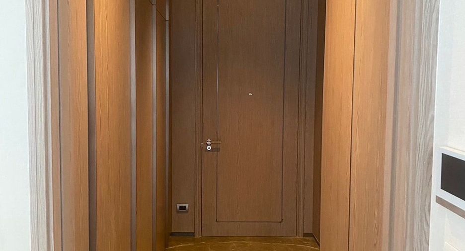 For rent 2 bedrooms condo in Pathum Wan, Bangkok