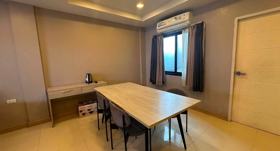 À louer 3 chambres maison à Bang Lamung, Chonburi