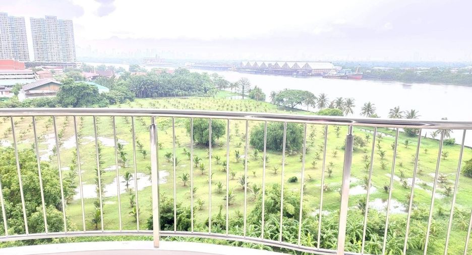For rent 3 bedrooms condo in Yan Nawa, Bangkok