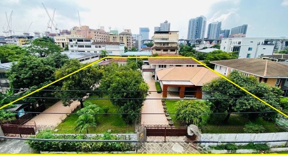 For rent 5 bedrooms house in Bang Na, Bangkok