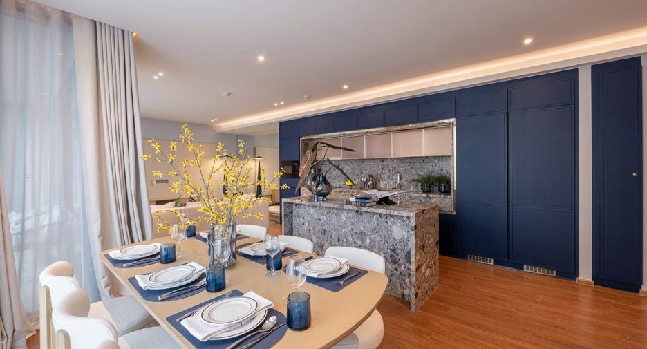 For rent 2 bedrooms condo in Khlong Toei, Bangkok