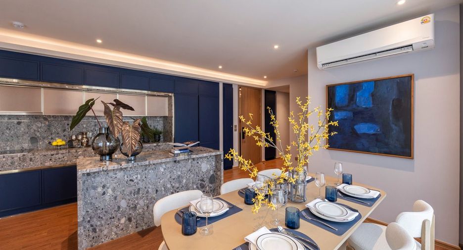 For rent 2 bedrooms condo in Khlong Toei, Bangkok
