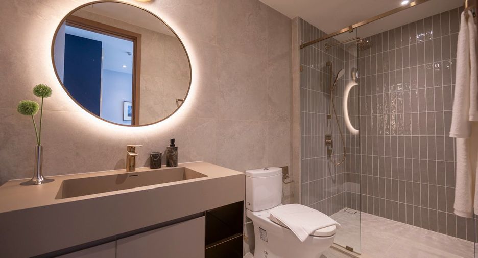 For rent 2 bedrooms condo in Khlong Toei, Bangkok
