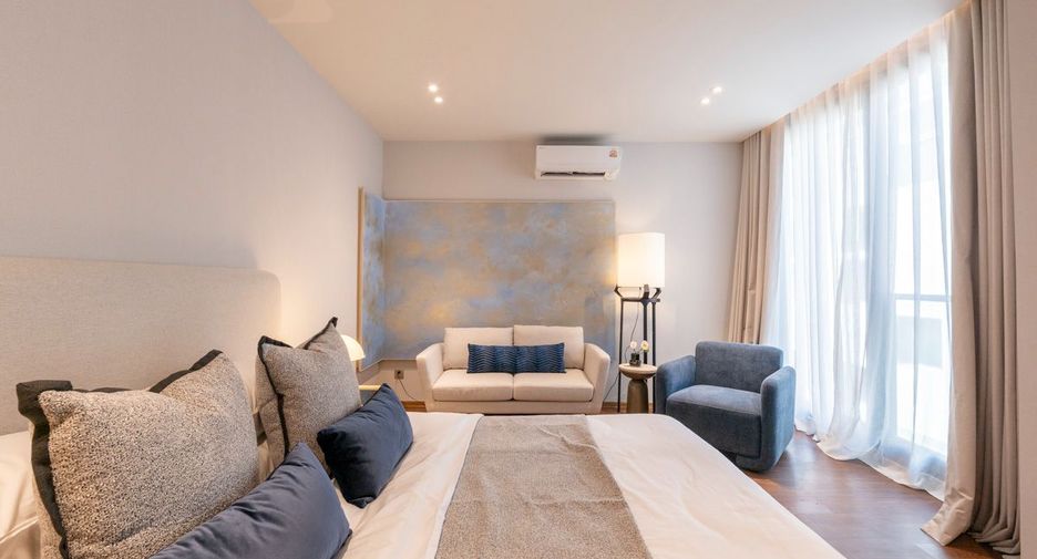 For rent 2 bedrooms condo in Khlong Toei, Bangkok