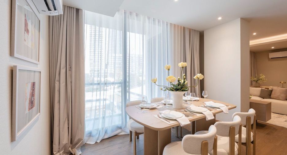 For rent 2 bedrooms condo in Khlong Toei, Bangkok