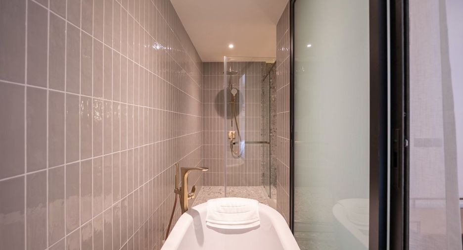For rent 2 bedrooms condo in Khlong Toei, Bangkok