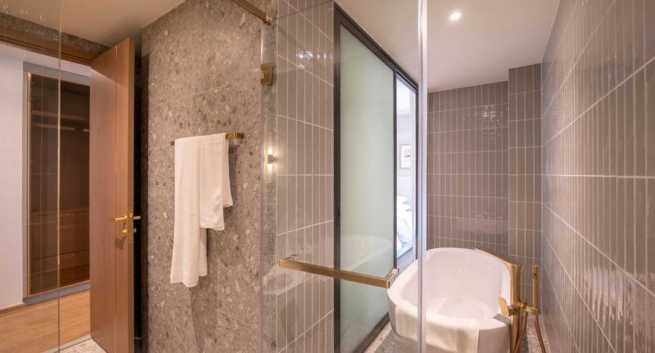 For rent 2 bedrooms condo in Khlong Toei, Bangkok