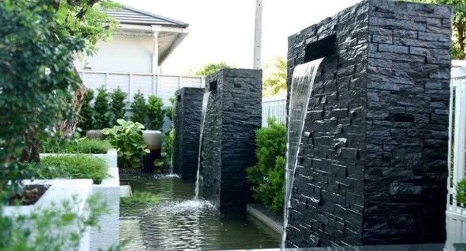 Casa en alquiler de 6 habitaciones en Lat Krabang, Bangkok