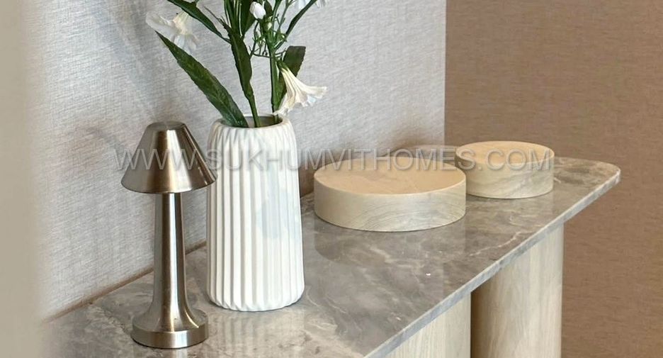 For sale 2 bedrooms condo in Khlong Toei, Bangkok