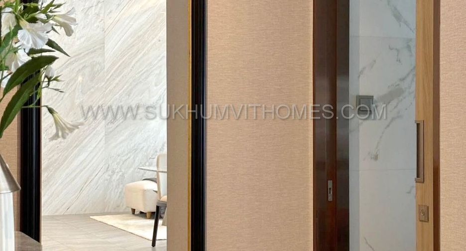 For sale 2 bedrooms condo in Khlong Toei, Bangkok
