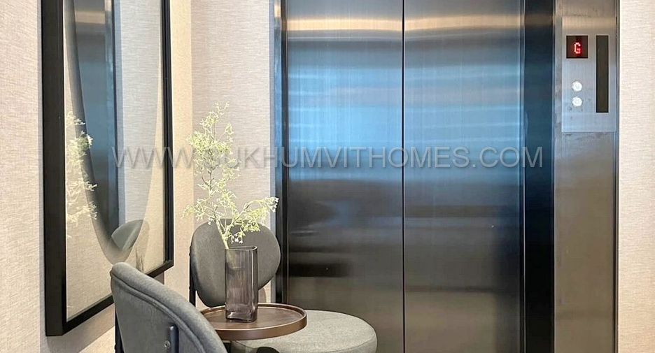 For sale 2 bedrooms condo in Khlong Toei, Bangkok