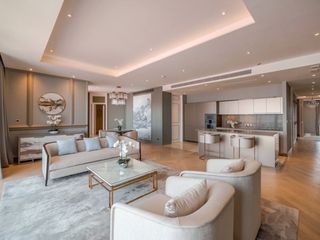 Condo en alquiler de 3 habitaciones en Khlong San, Bangkok