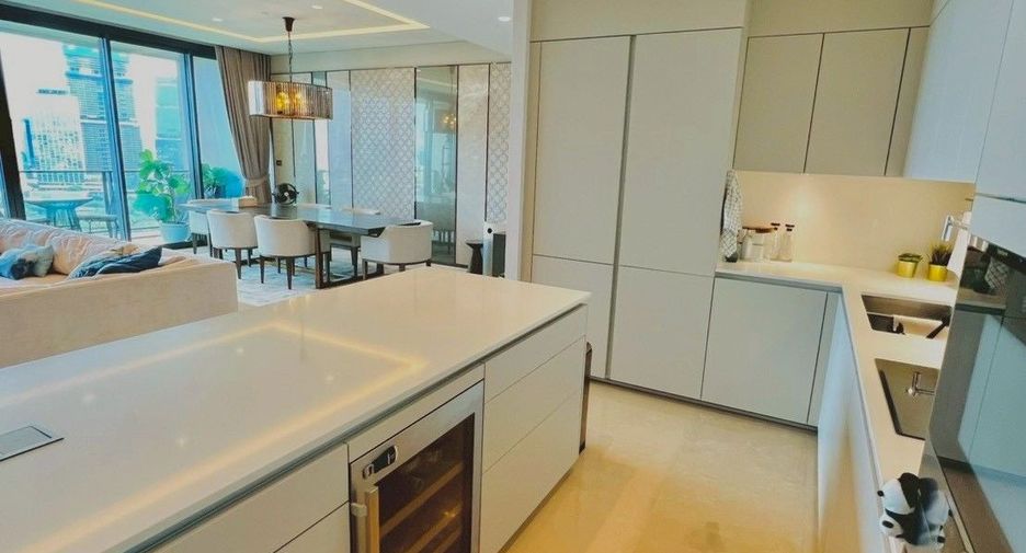 Wohnung zur Miete mit 3 Zimmer in Pathum Wan, Bangkok