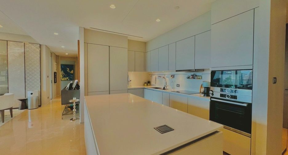 Wohnung zur Miete mit 3 Zimmer in Pathum Wan, Bangkok