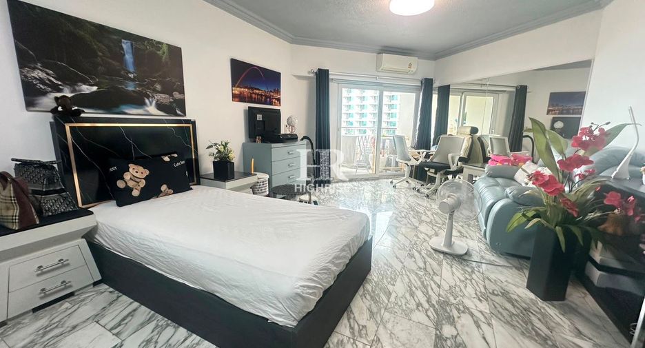 For sale 2 ベッドルーム condo in Bang Lamung, Chonburi