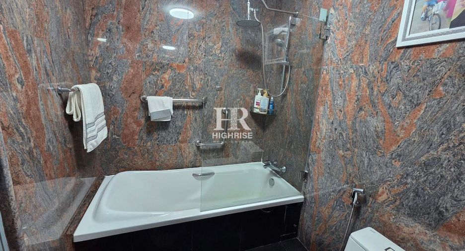 For sale 2 ベッドルーム condo in Bang Lamung, Chonburi