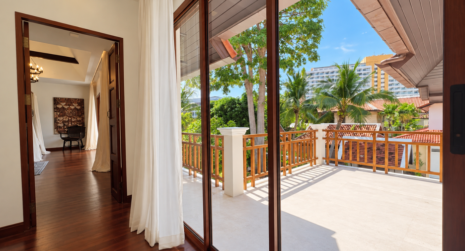 Villa en venta de 5 habitaciones en Bang Lamung, Chonburi