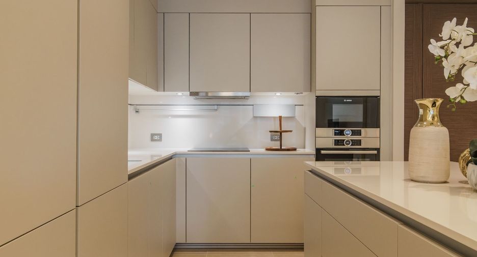 Wohnung zur Miete mit 2 Zimmer in Pathum Wan, Bangkok