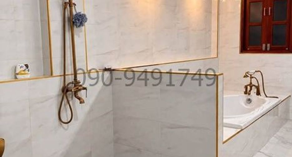 For sale 3 bedrooms house in Huai Khwang, Bangkok