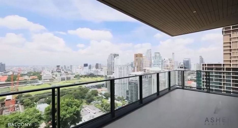 Wohnung zur Miete mit 4 Zimmer in Pathum Wan, Bangkok