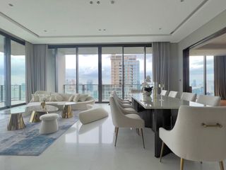 For rent 4 bedrooms condo in Pathum Wan, Bangkok