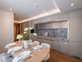 Condo en alquiler de 2 habitaciones en Khlong Toei, Bangkok