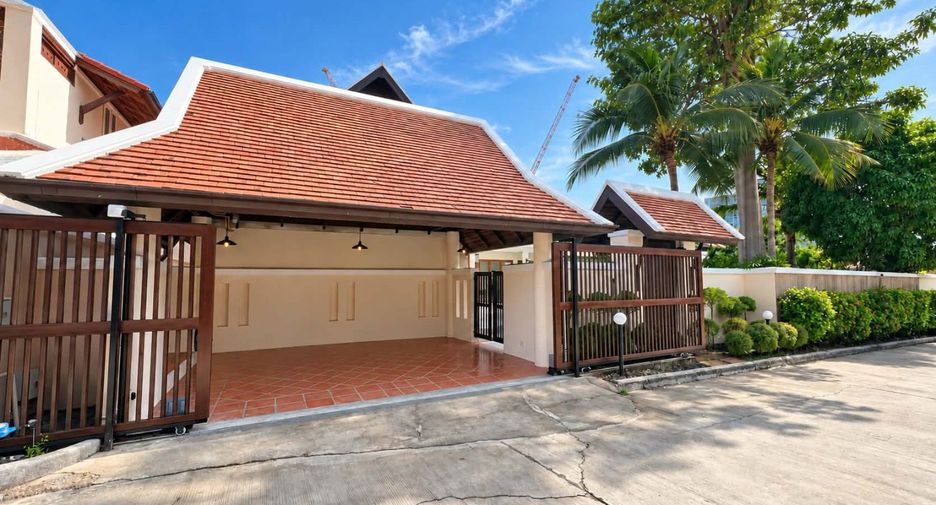For sale 5 bedrooms villa in Bang Lamung, Chonburi
