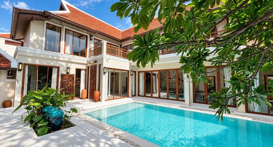 For sale 5 bedrooms villa in Bang Lamung, Chonburi