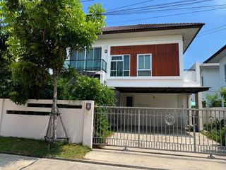 À louer studio maison à Bang Phli, Samut Prakan