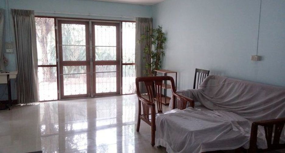 À vendre 3 chambres maison à Watthana, Bangkok