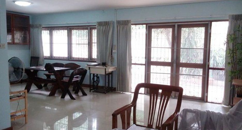 À vendre 3 chambres maison à Watthana, Bangkok