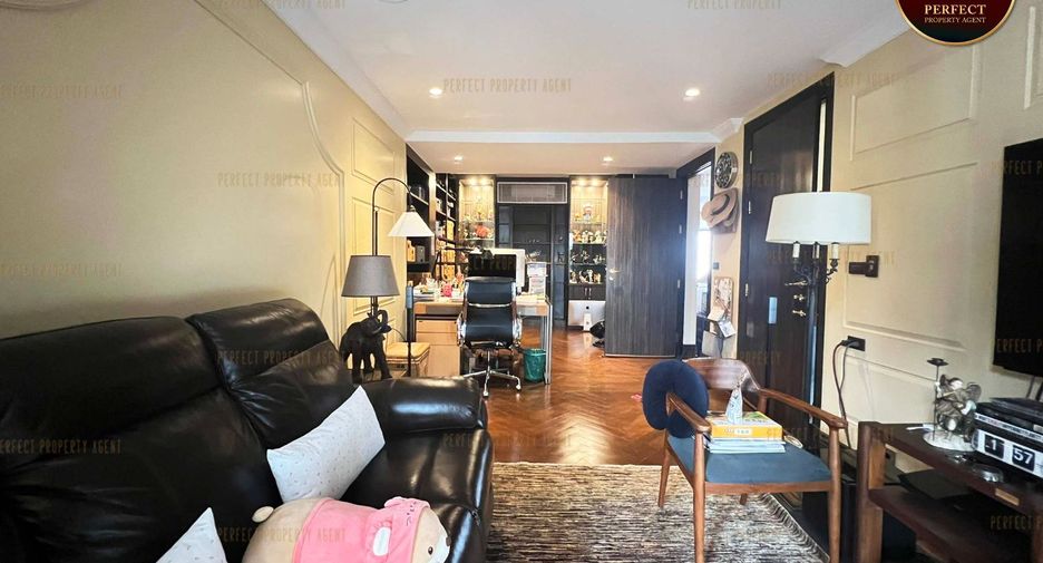 For sale 6 bedrooms house in Khlong Toei, Bangkok