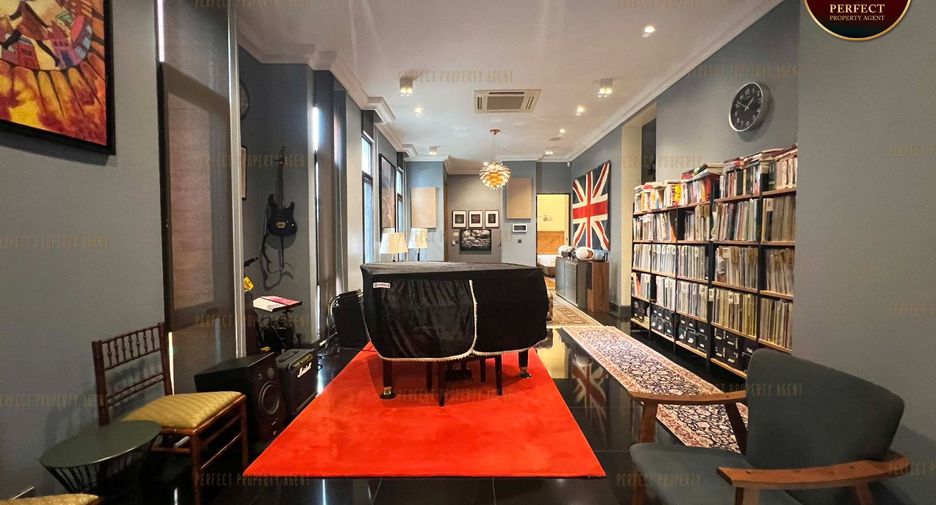 For sale 6 bedrooms house in Khlong Toei, Bangkok