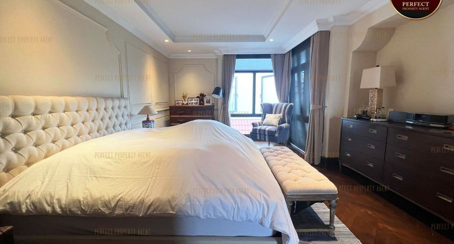 For sale 6 bedrooms house in Khlong Toei, Bangkok