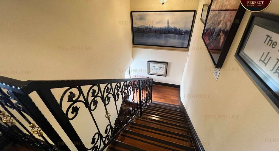For sale 6 bedrooms house in Khlong Toei, Bangkok