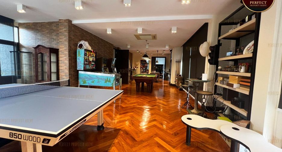 For sale 6 bedrooms house in Khlong Toei, Bangkok