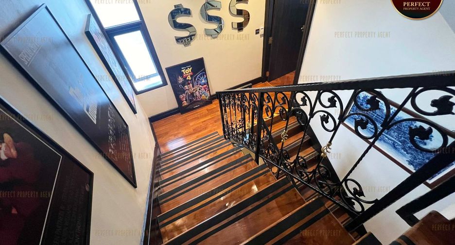 For sale 6 bedrooms house in Khlong Toei, Bangkok