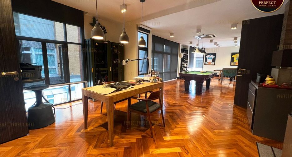 For sale 6 bedrooms house in Khlong Toei, Bangkok