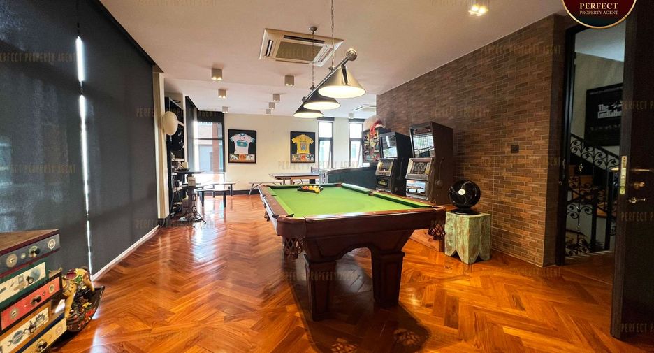 For sale 6 bedrooms house in Khlong Toei, Bangkok