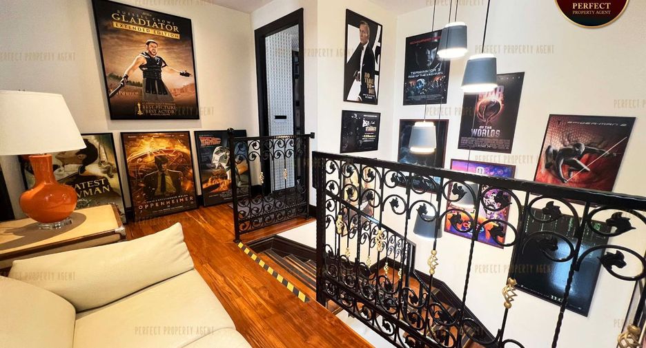 For sale 6 bedrooms house in Khlong Toei, Bangkok