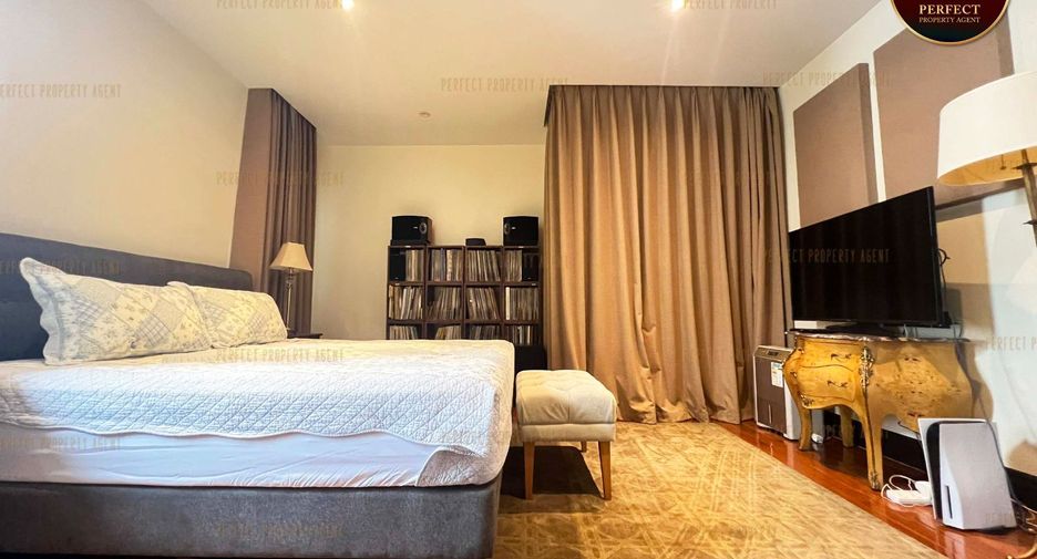 For sale 6 bedrooms house in Khlong Toei, Bangkok