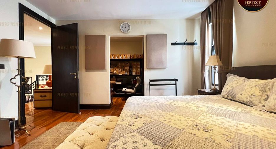 For sale 6 bedrooms house in Khlong Toei, Bangkok