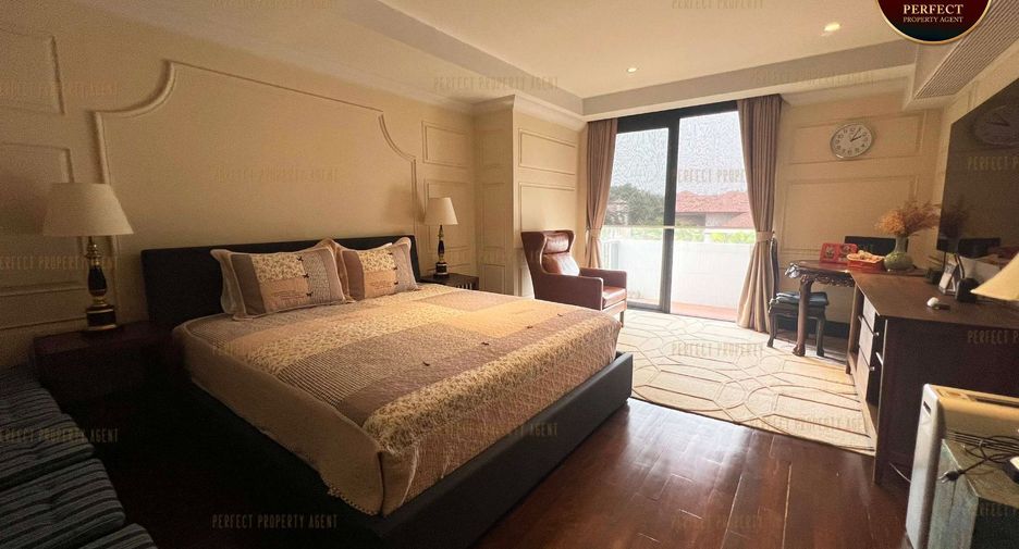 For sale 6 bedrooms house in Khlong Toei, Bangkok