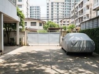 Haus zur Miete mit 4 Zimmer in Watthana, Bangkok