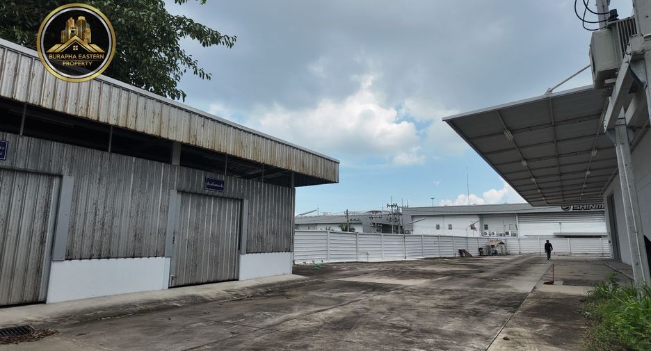 Terreno en venta en Si Racha, Chonburi