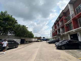 For sale 5 bedrooms retail Space in Si Racha, Chonburi